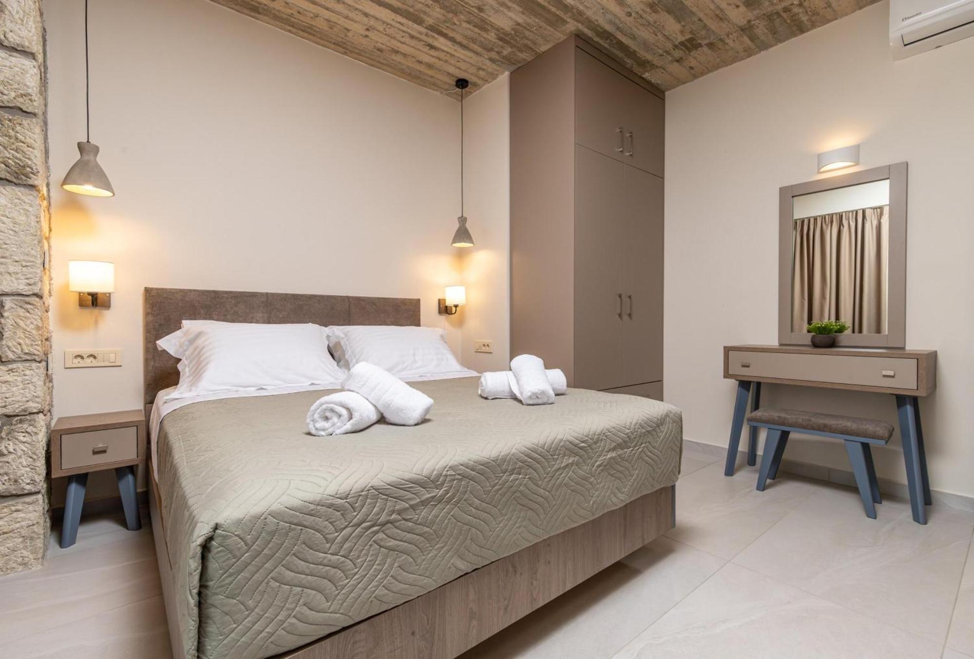 Achatis Apartments With Sea View Колимвари Екстериор снимка