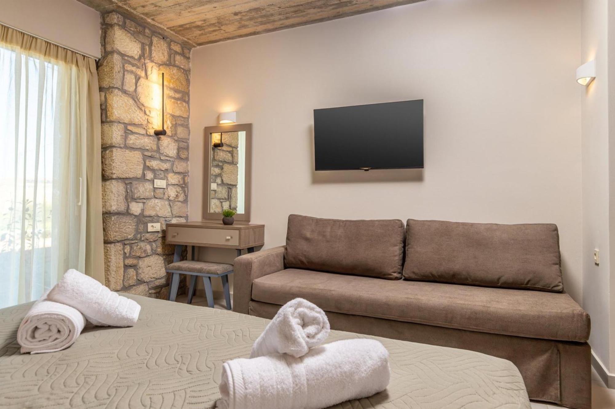 Achatis Apartments With Sea View Колимвари Екстериор снимка
