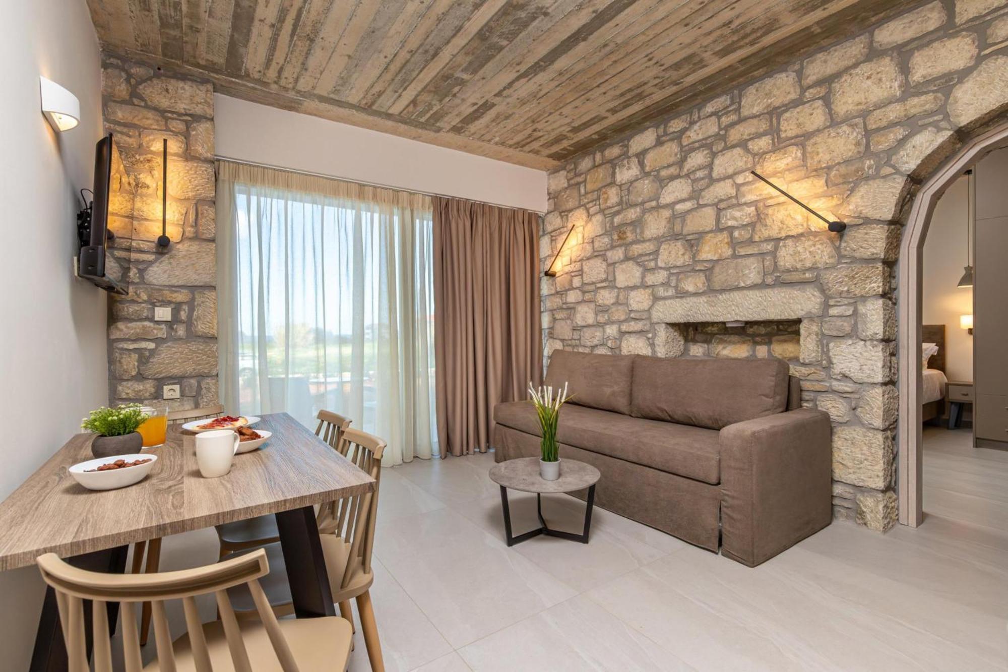 Achatis Apartments With Sea View Колимвари Екстериор снимка