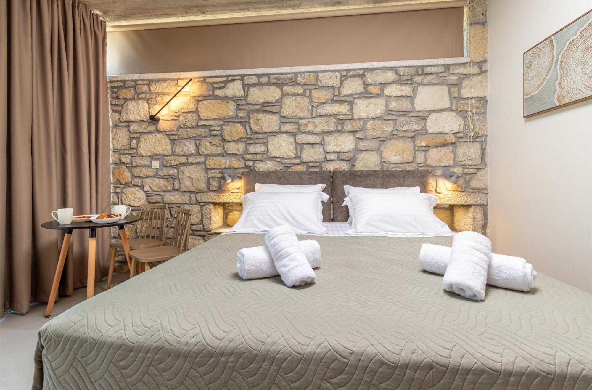 Achatis Apartments With Sea View Колимвари Екстериор снимка